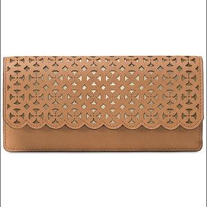 ⛔️SOLD⛔️💕NWT💕 Michael Kors DESI Wallet/Clutch💕